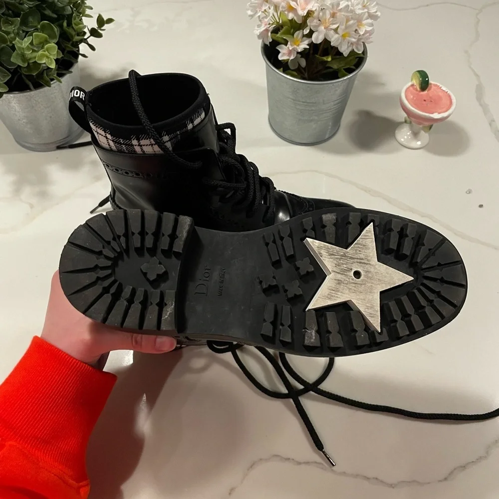 Dior black boots with checkered detail on top. Authentic! Size 6.5 - Picture 10 of 10